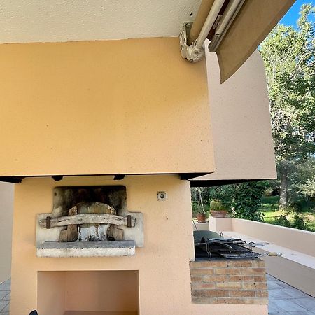 Confortable Chalet Con Piscina 布尼约拉 外观 照片