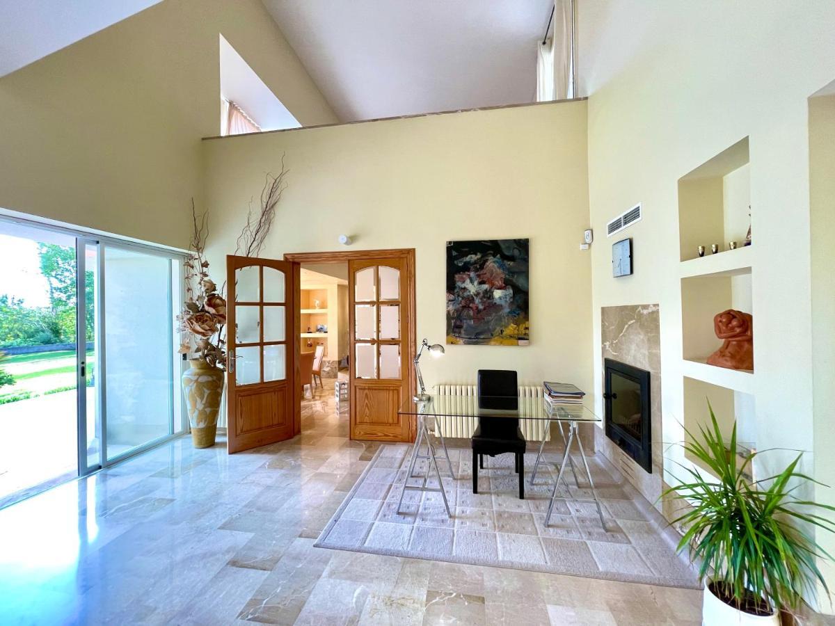 Confortable Chalet Con Piscina 布尼约拉 外观 照片