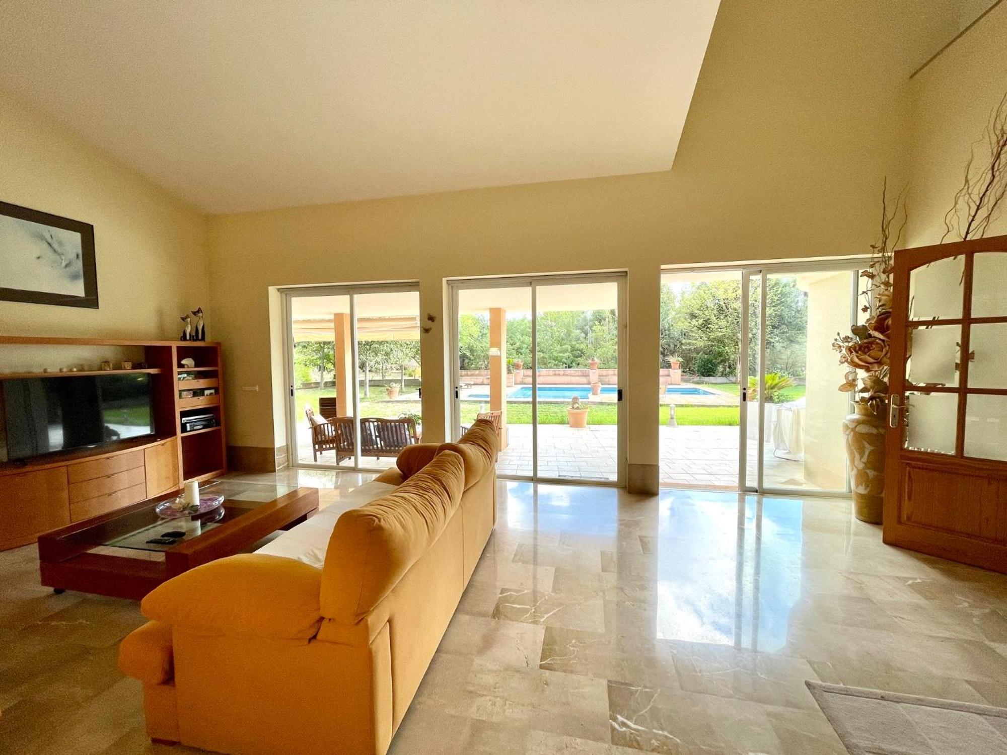 Confortable Chalet Con Piscina 布尼约拉 外观 照片