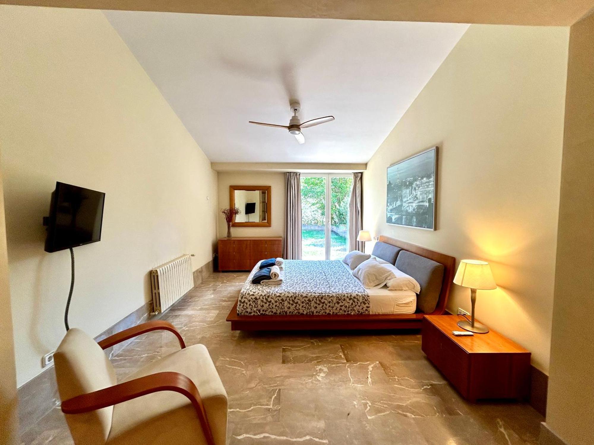 Confortable Chalet Con Piscina 布尼约拉 外观 照片